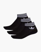 adidas Originals Чорапи (3 броя) 3-pack в черно EE1151