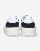 adidas Originals Маратонки W Gazelle Bold в черно HQ6912