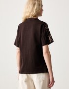 adidas тениска дамска от памук Leopard Pack кафява KV9298