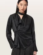 AllSaints блуза с прехлупване дамска от вискоза ZELLIE черна с изчистена шарка W007PF