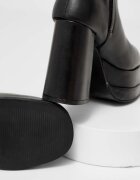 Answear.LAB Кожени боти x limited collection NO SHAME в черно с дебел ток