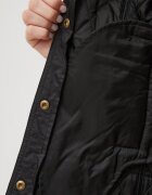 Barbour Яке Beadnell Quilt в черно преходен модел