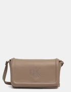 Calvin Klein Чанта