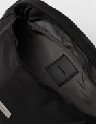 Calvin Klein чанта за кръста мъжка черна LV04D3148G