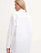 Calvin Klein Jeans Памучна риза дамска в бяло със свободна кройка с класическа яка LV044D167G
