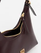 Calvin Klein Кожена чанта в лилаво LV04F3263G