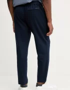 Calvin Klein Панталон мъжки в тъмносиньо с кройка по тялото LV04LE613G
