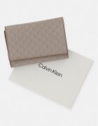 Calvin Klein портфейл RFID дамски бежов LV04F1118G