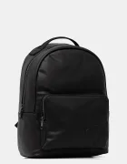 Calvin Klein Раница в черно голям размер с изчистен дизайн LV04D3246G