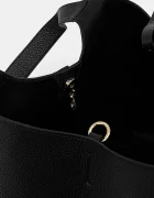 Coccinelle чанта дамска от кожа черна E1 SHA 11 01 01