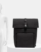 EA7 Emporio Armani Раница в черно голям размер с изчистен дизайн AF13811.7X000287