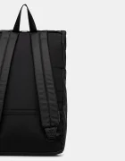 Eastpak Раница UP ROLL в черно голям размер с изчистен дизайн EK0A5BGF0Z31