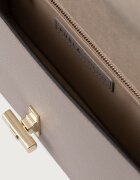 Furla чанта crossbody дамска от кожа Amelia M Crossbody бежова WB02156.BX4573.4892S