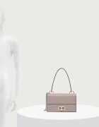 Furla чанта crossbody дамска от кожа Amelia M Crossbody бежова WB02156.BX4573.4892S