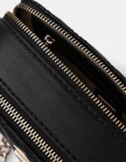 Guess чанта crossbody дамска от имитация на кожа GIULLY черна HWQG96 73140