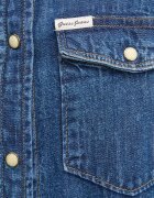 Guess Jeans Дънкова риза дамска в синьо с кройка по тялото с класическа яка W4YH35 D5EI3