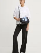 Guess Jeans Памучен суичър в бяло с качулка с апликация W5RQ27 K68I4