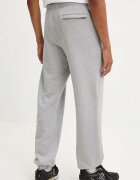 Guess Jeans Спортен панталон в сиво с изчистен дизайн M4YB18 K9V31