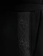 Guess Спортен панталон NEW VICTOIRE в черно с апликация W5YB11 KBYE2
