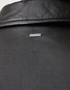 Guess яке мъжко от кожа черно M6BL57 L0159