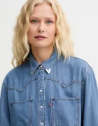 Levi's Дънкова риза дамска в бежово със стандартна кройка с класическа яка