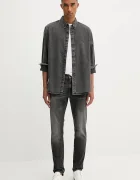 Levi's Дънкова риза в черно със стандартна кройка с яка с копче A7210
