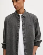 Levi's Дънкова риза в черно със стандартна кройка с яка с копче A7210