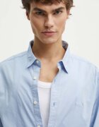 Levi's Риза мъжка в синьо с кройка по тялото с класическа яка 86625-0039