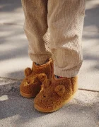 Liewood пантофи за деца Alban Bear Pile Boot Slipper кафяви LW21433