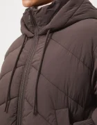 Medicine Яке в кафяво зимен модел с уголемена кройка