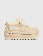 Naked Wolfe Велурени ботуши Beau в бежово Beau Ice Suede