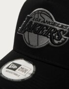 New Era Шапка BOB OUTLINE TEAM LOGO 9FORTY® AF TRUCKER в черно с апликация 12523911