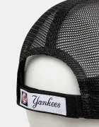 New Era Шапка с козирка HOMEFIELD 9FORTY® TRUCKER в черно с изчистен дизайн 60579078