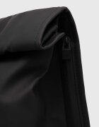 Rains Раница 13320 Backpacks в черно голям размер с изчистен дизайн