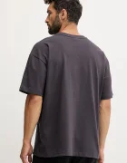 The North Face Памучна тениска Redbox в сиво с апликация NF0A8EG50SA1