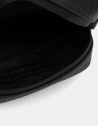 Tommy Hilfiger Чанта през рамо в черно AM0AM14019