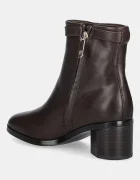Tommy Hilfiger Кожени боти TH BUCKLE RIDING MID HEEL BOOTIE в кафяво с дебел ток FW0FW08859