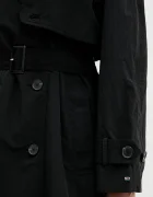 Tommy Hilfiger Шлифер в черно преходен модел с уголемена кройка WW0WW45632