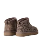 Ugg W Classic Ultra Mini Spotted апрески дамски от велур кафяви 1180623.CHE