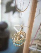 Yamazaki Поставка за бижута Tosca