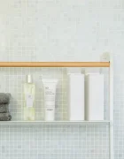 Yamazaki Закачалка за стена Tower 160 cm в бяло