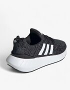 adidas Sportswear Swift Run 22 Shoes Black/White