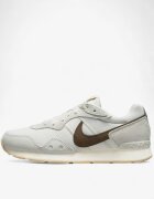 Nike Venture Runner Shoes White