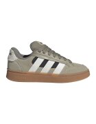 adidas Sportswear Спортни обувки от велур Grand Court Alpha с контрастни шевове - Бял/Черен/Светло кафяво