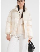 Armani Exchange Капитонирано зимно яке тип пухенка