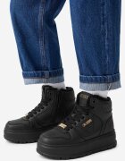 Guess високи спортни обувки от екологична кожа с платформа - страничен цип и подплата от пух -