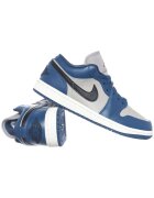 Jordan Спортни обувки WMNS AIR 1 LOW - сини - естествена кожа