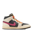 Nike Дамски спортни обувки WMNS AIR JORDAN 1 MID SE EDG - Естествена кожа - 46777