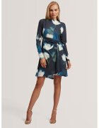 Ted Baker Къса рокля с набирания - Бял/Ултрамарин синьо/Кобалтово синьо