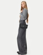 Calvin Klein Jeans Дамска чанта Minimal Monogram Shoulder Pouch LV04K3161G